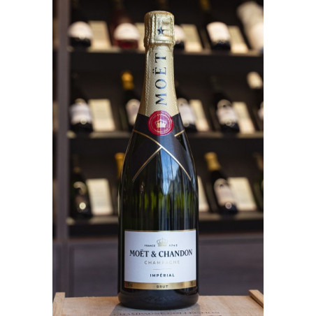 Moët Impérial -Champagne Brut Fruité Élégant et Émblematique | Maison Moët & Chandon